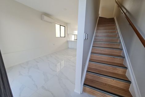 Photo of property in 2/532 Glenfield Road, Glenfield, Auckland, 0629