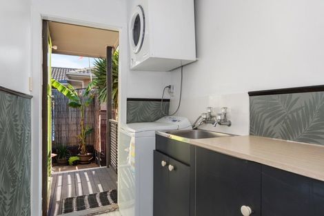 Photo of property in 30a Pooles Road, Greerton, Tauranga, 3112