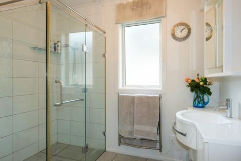 Photo of property in 15 Colquhoun Street, Glenross, Dunedin, 9011