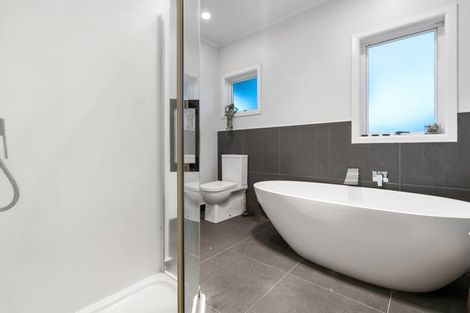 Photo of property in 24 Rothery Road, Hillpark, Auckland, 2102