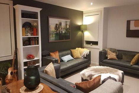 Photo of property in 15 Pukatea Street, Eastbourne, Lower Hutt, 5013