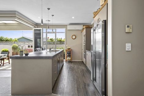 Photo of property in 61 Bowen Street, Cambridge, 3434