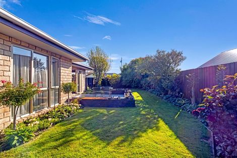 Photo of property in 16 Heathridge Place, Lincoln, 7608