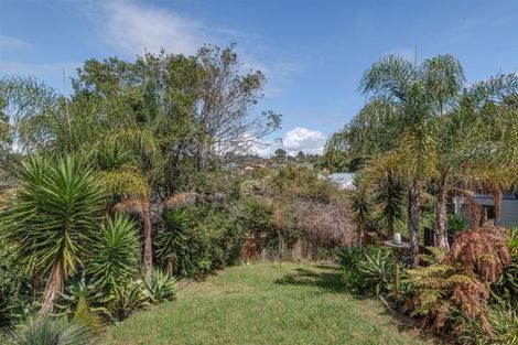 Photo of property in 1/5 Phillipa Place, Browns Bay, Auckland, 0630