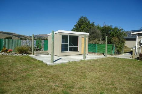 Photo of property in 27 Kennards Road, Waimate, 7978