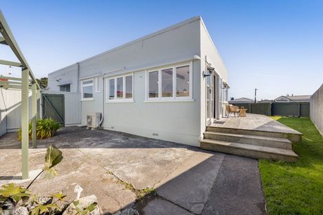 Photo of property in 11 Mcnaughton Street, Waitara, 4320