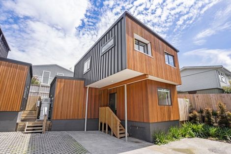 Photo of property in 21d Chippendale Crescent, Birkdale, Auckland, 0626