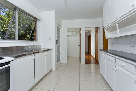 Photo of property in 47 Normanton Street, Glenfield, Auckland, 0629