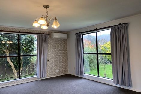 Photo of property in 343 Wellington Road, Wainuiomata, Lower Hutt, 5014
