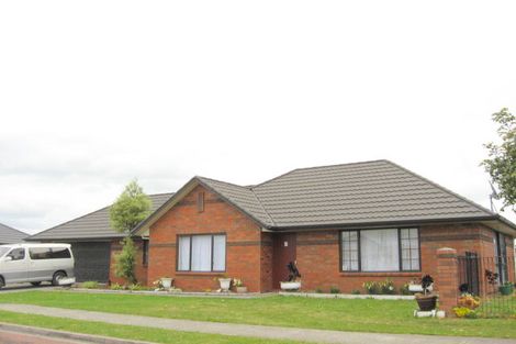 Photo of property in 13 Old Park Place, Takanini, 2112