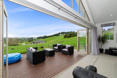 Photo of property in 105 Medhurst Road, Bombay, 2675