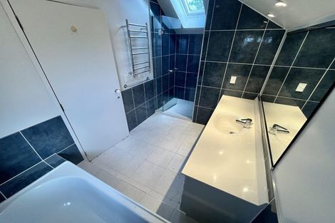 Photo of property in 20a Otakau Road, Milford, Auckland, 0620