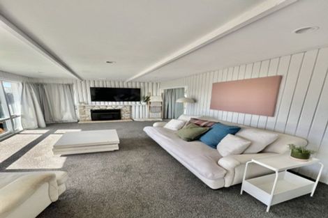 Photo of property in 37 Kathleen Crescent, Hornby, Christchurch, 8042
