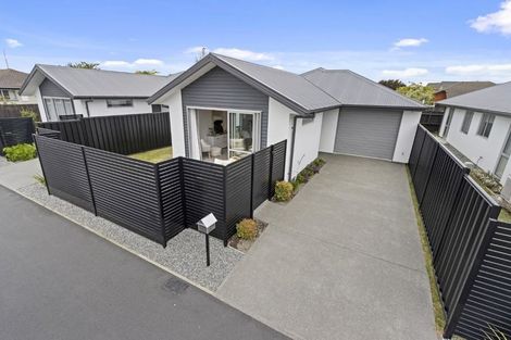 Photo of property in 2/7b Arosa Place, Parklands, Christchurch, 8083
