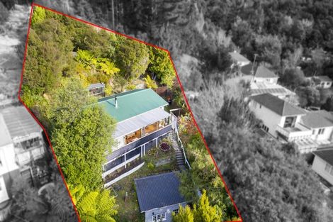 Photo of property in 33 Fraser Street, Wainuiomata, Lower Hutt, 5014