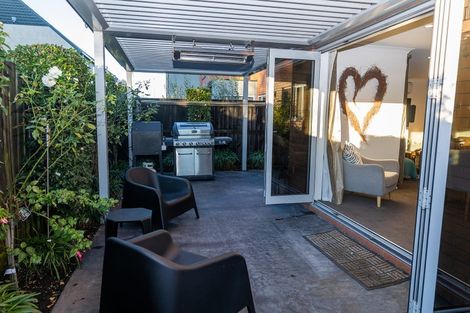 Photo of property in 16 Gracefield Avenue, Christchurch Central, Christchurch, 8013