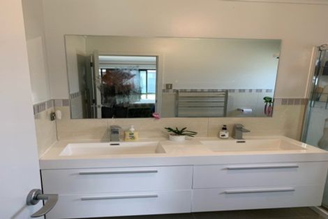 Photo of property in 37 Piwakawaka Court, Rototuna North, Hamilton, 3210