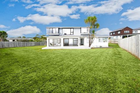 Photo of property in 19 Alexandra Street, Riverhead, 0820