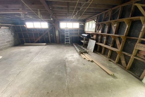 Photo of property in 194 East Coast Road, Forrest Hill, Auckland, 0620