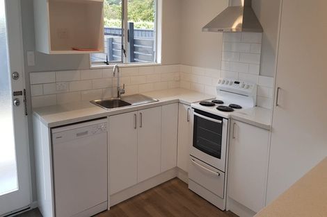 Photo of property in 80c Airlie Road, Plimmerton, Porirua, 5026