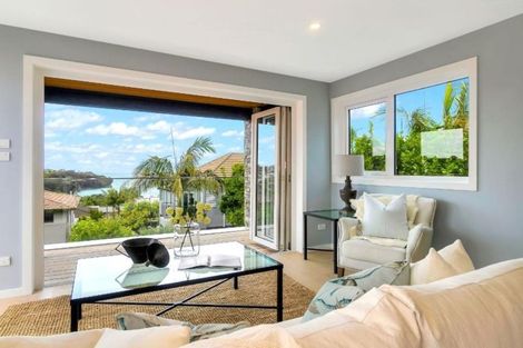 Photo of property in 19 Scarboro Terrace, Murrays Bay, Auckland, 0630
