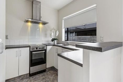 Photo of property in 5 Dulwich Place, Burswood, Auckland, 2013