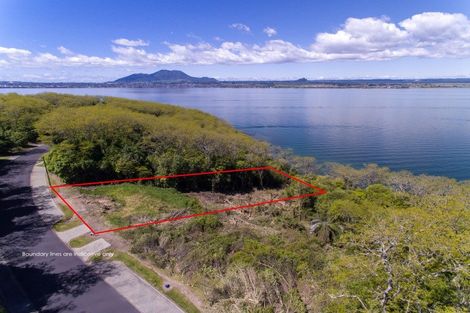 Photo of property in 69 Parawera Drive, Acacia Bay, Taupo, 3330