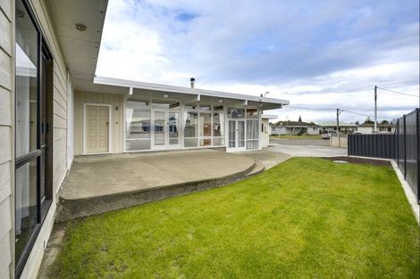 Photo of property in 24 Windsor Terrace, Taradale, Napier, 4112