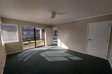 Photo of property in 167 Heta Road, Highlands Park, New Plymouth, 4312