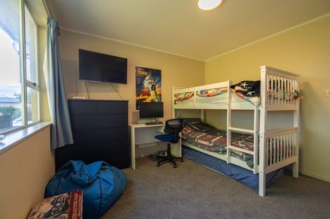 Photo of property in 11 Henry Street, Te Anau, 9600