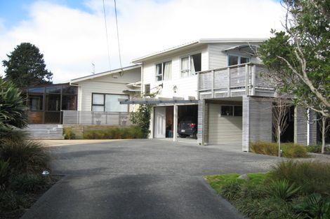 Photo of property in 44 Parkvale Road, Karori, Wellington, 6012