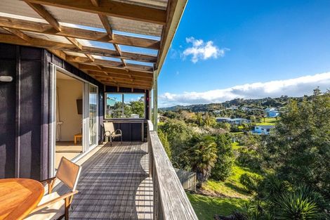 Photo of property in 23 Ocean Road, Surfdale, Waiheke Island, 1081