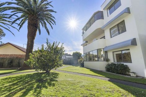 Photo of property in 15e Puriri Avenue, Orewa, 0931