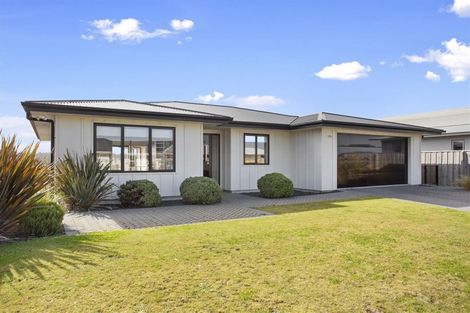 Photo of property in 91 Te Hurunui Drive, Pegasus, 7612
