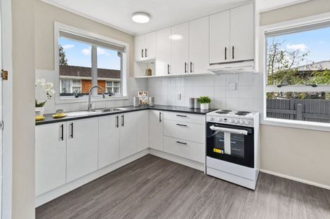 Photo of property in 34 Convair Crescent, Mangere, Auckland, 2022