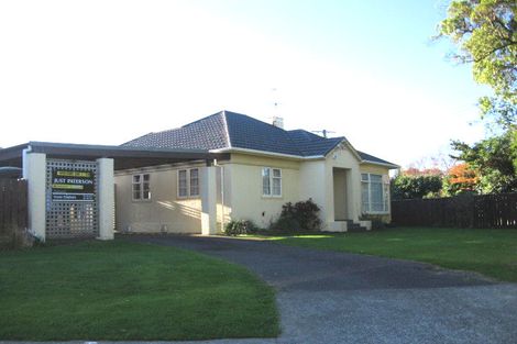 Photo of property in 25 Totara Crescent, Woburn, Lower Hutt, 5010