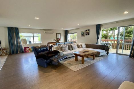 Photo of property in 121a Bruce Road, Glenfield, Auckland, 0629