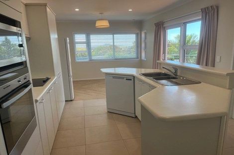 Photo of property in 3 Copperfield Terrace, Mellons Bay, Auckland, 2014