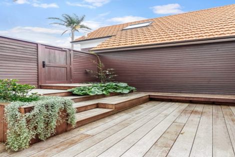 Photo of property in 1/69 Princes Street, Northcote Point, Auckland, 0627