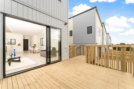 Photo of property in 45b Crestview Rise, Papakura, 2110