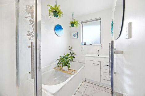 Photo of property in 1/44 Kathleen Crescent, Hornby, Christchurch, 8042