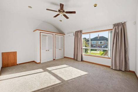 Photo of property in 99 East Coast Road, Castor Bay, Auckland, 0620