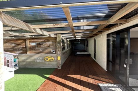 Photo of property in 8 Countess Close, Maupuia, Wellington, 6022