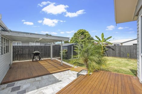 Photo of property in 17 Winsford Street, Manurewa, Auckland, 2102