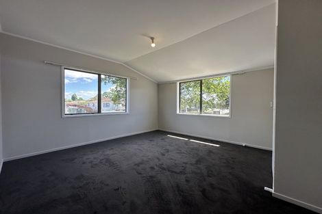 Photo of property in 1 Etherton Drive, Weymouth, Auckland, 2103
