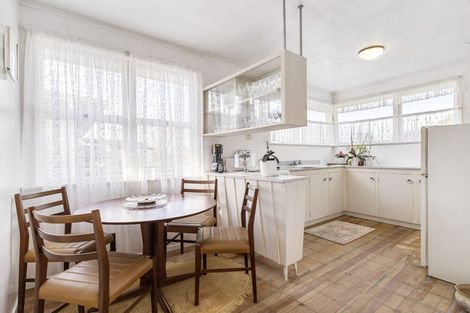 Photo of property in 11 Palmer Avenue, Glen Eden, Auckland, 0602