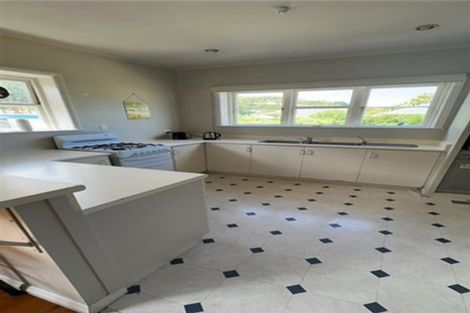 Photo of property in 9 Sunshine Avenue, Karori, Wellington, 6012