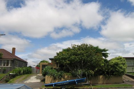 Photo of property in 28 Premier Avenue, Point Chevalier, Auckland, 1022