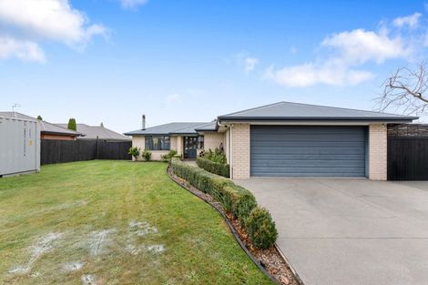Photo of property in 3 Stanwood Grove, Darfield, 7510