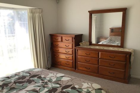 Photo of property in 2/27 Gosford Drive, Botany Downs, Auckland, 2010